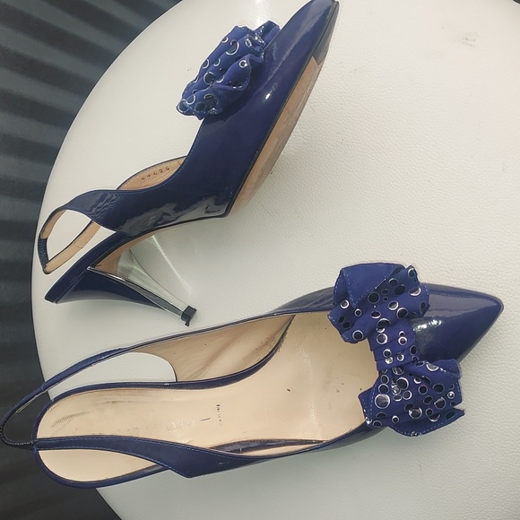 navy slingback pumps